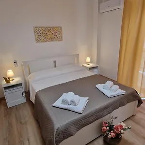 Pomelia House Apartament Palermo