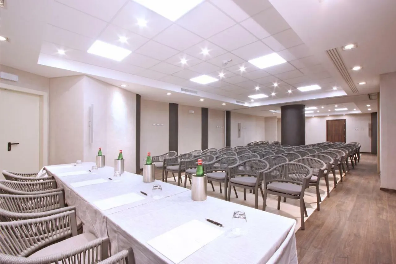 The Hive Hotel Рим